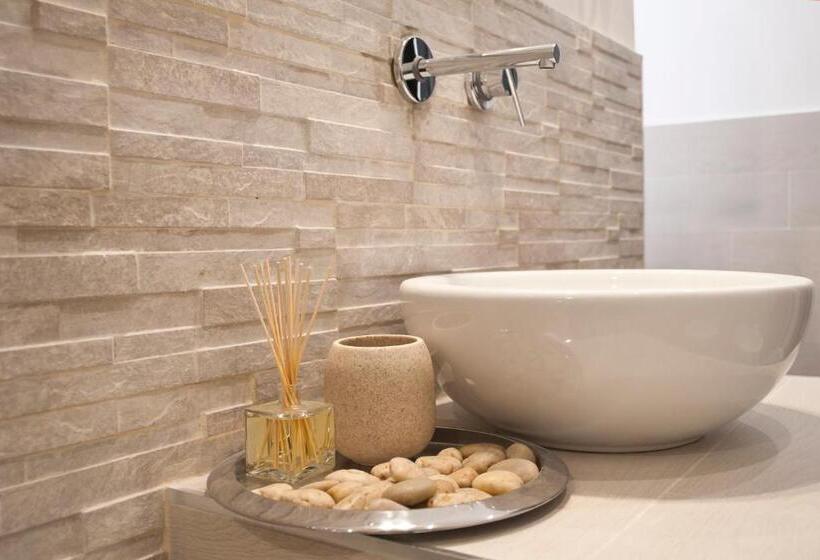 חדר סטנדרט, Town House 62