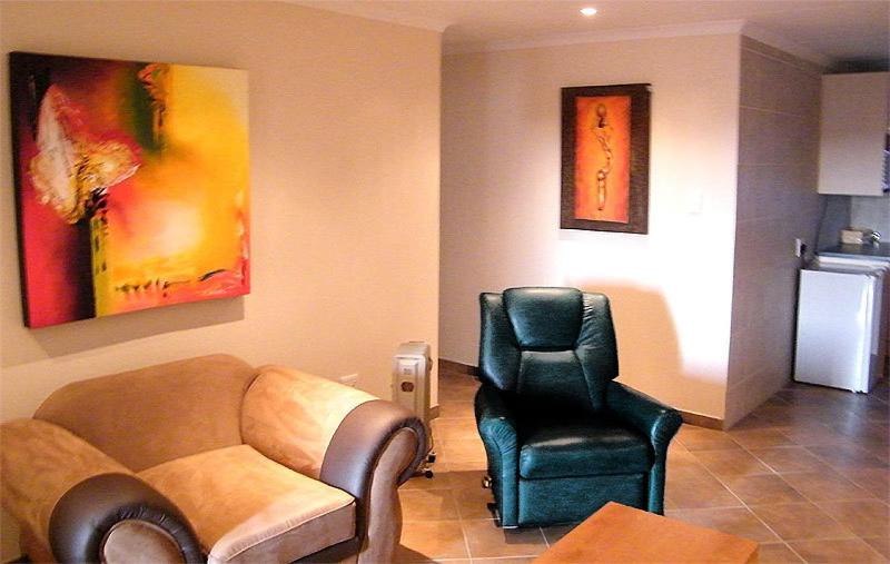 חדר סטנדרט לשלושה, Airport Lodge Guest House