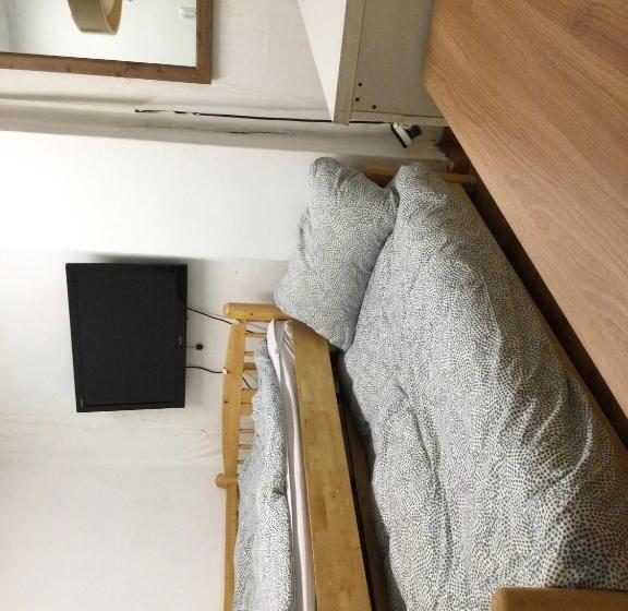 اتاق استاندارد, Hostel Metro