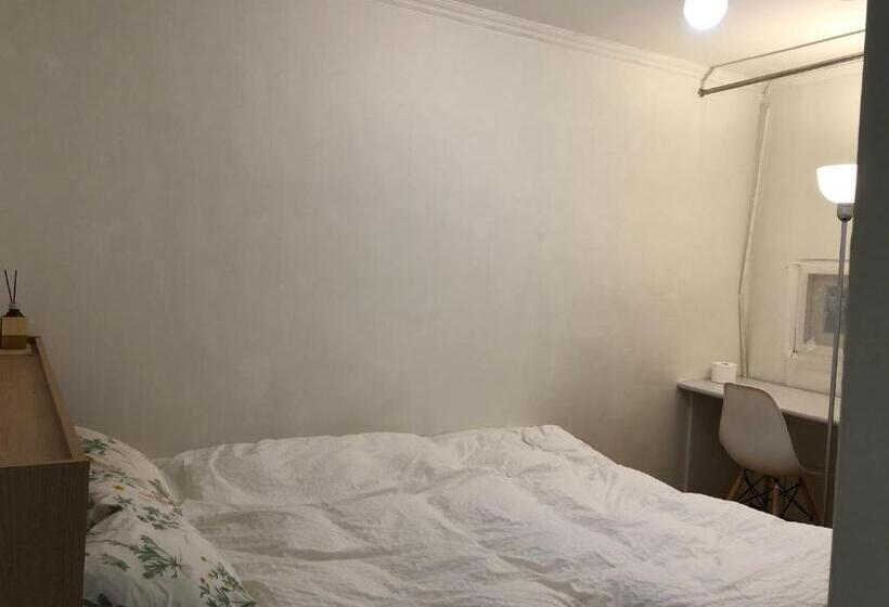 اتاق استاندارد, Hostel Metro