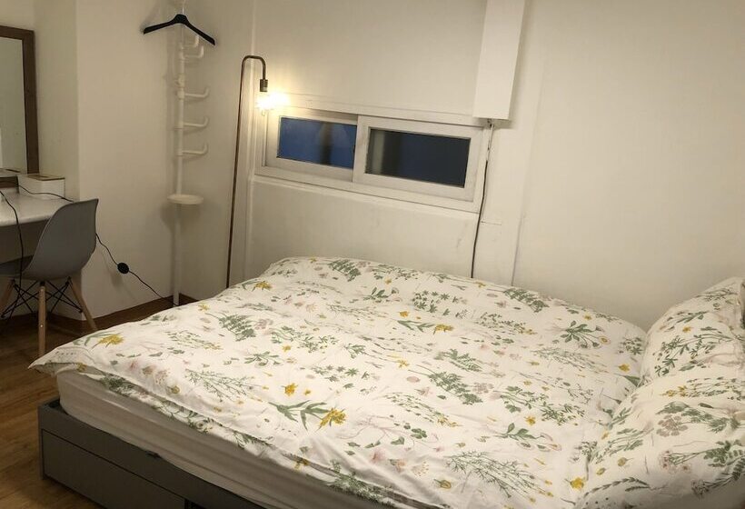 اتاق استاندارد, Hostel Metro