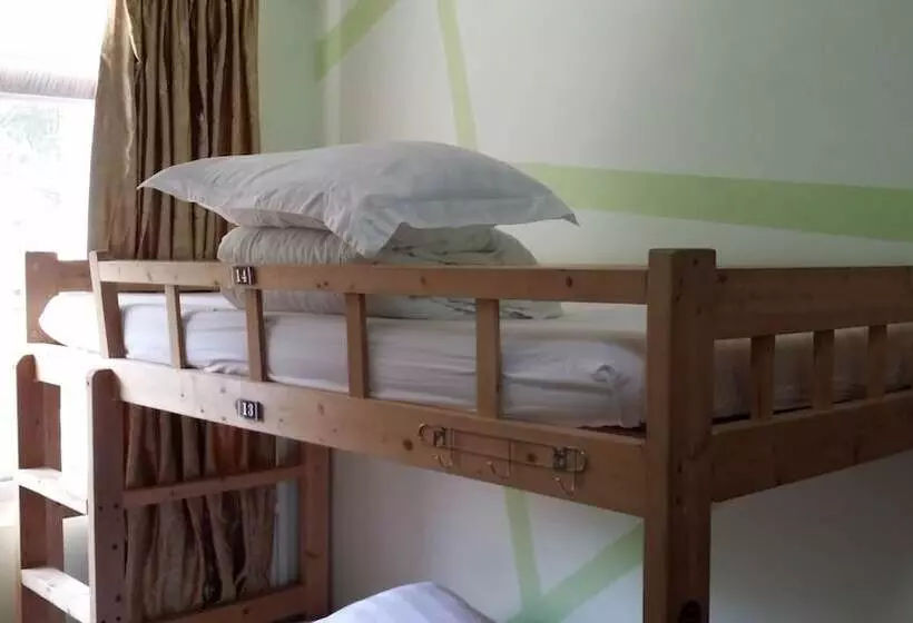 تختخواب در اتاق مشترک, Traveller@sg Hostel