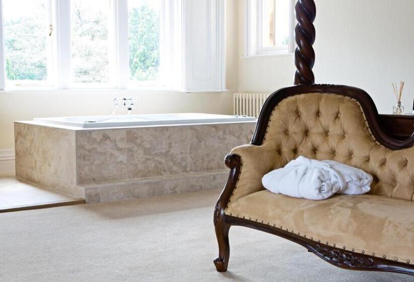 غرفة ديلوكس, Manor By The Lake