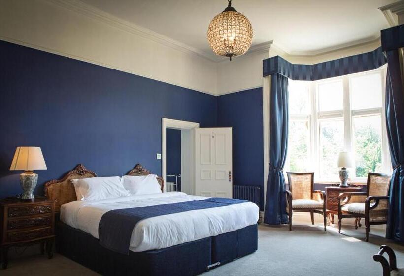 غرفة ديلوكس, Manor By The Lake