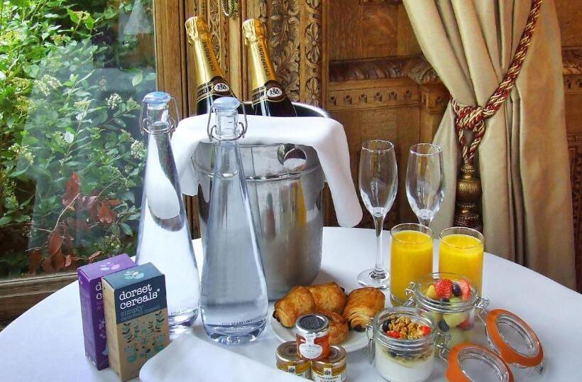 غرفة ديلوكس, Manor By The Lake