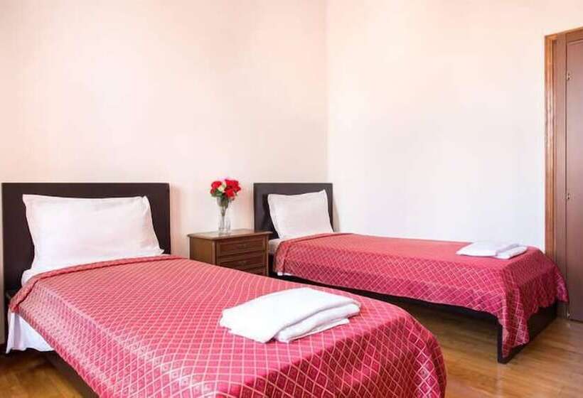 Standard Triple Room, Venice Bangla Guest House
