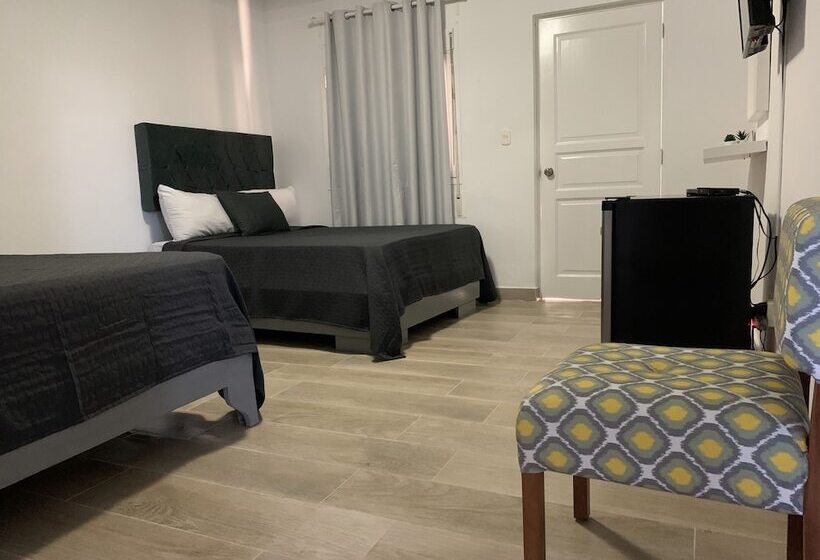 חדר משפחתי, Capriccio Mare y Restaurante