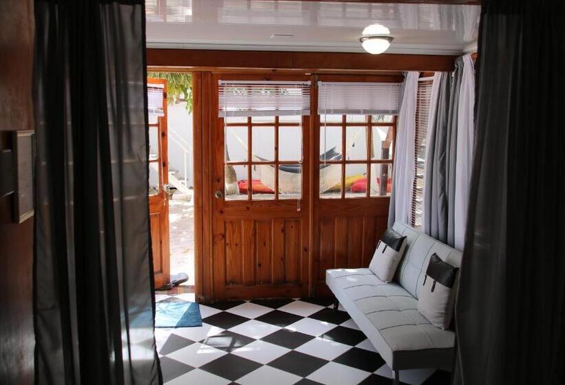 آپارتمان 2 خوابه, Coral Reef Beach