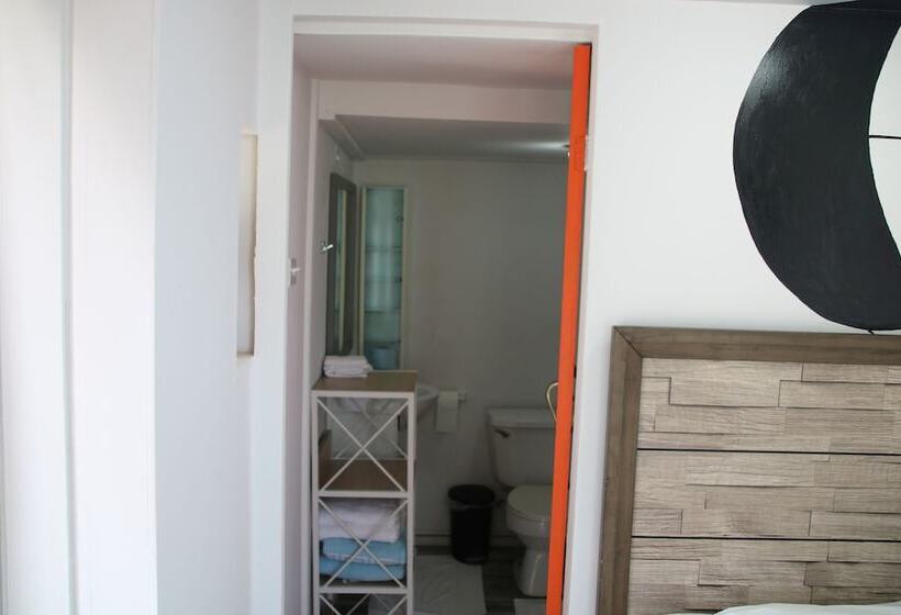 اتاق راحتی با چشمانداز دریا, Coral Reef Beach