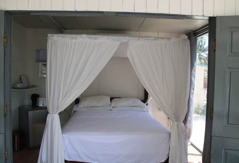 اتاق راحتی با چشمانداز دریا, Coral Reef Beach