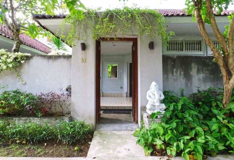 بانگلوی استاندارد, Aquarius Star