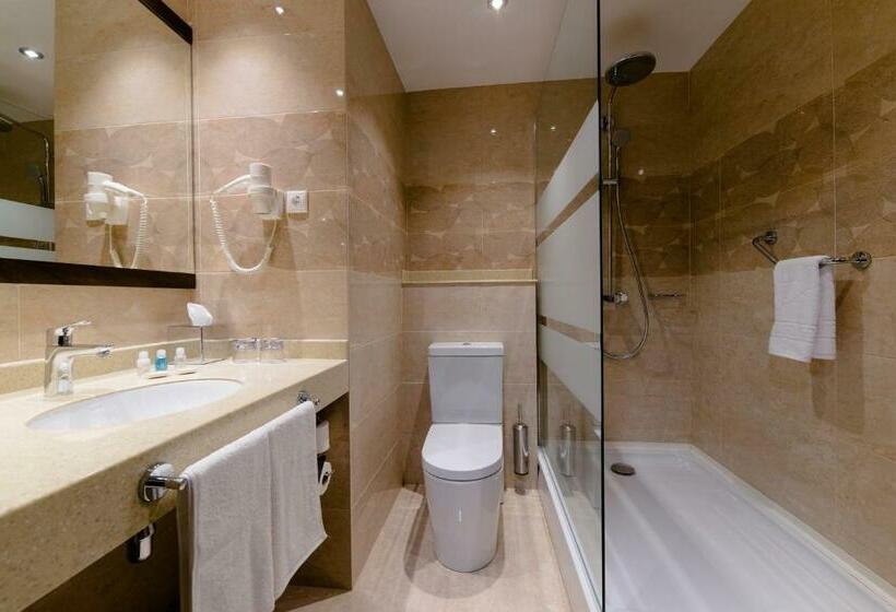 اتاق لوکس با تخت بزرگ, Holiday Inn Aktau, An Ihg