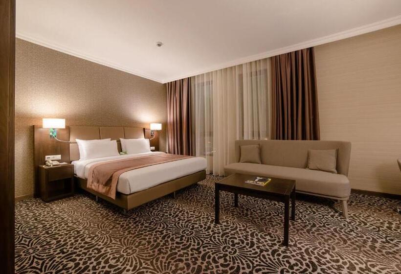 اتاق اجرایی با تخت بزرگ, Holiday Inn Aktau, An Ihg