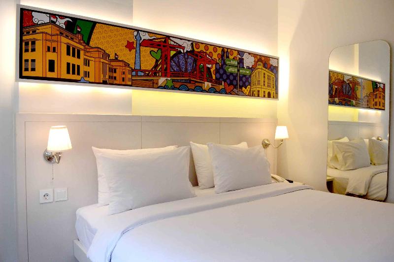 Номер Стандарт, Maxone Signature Glodok Jakarta