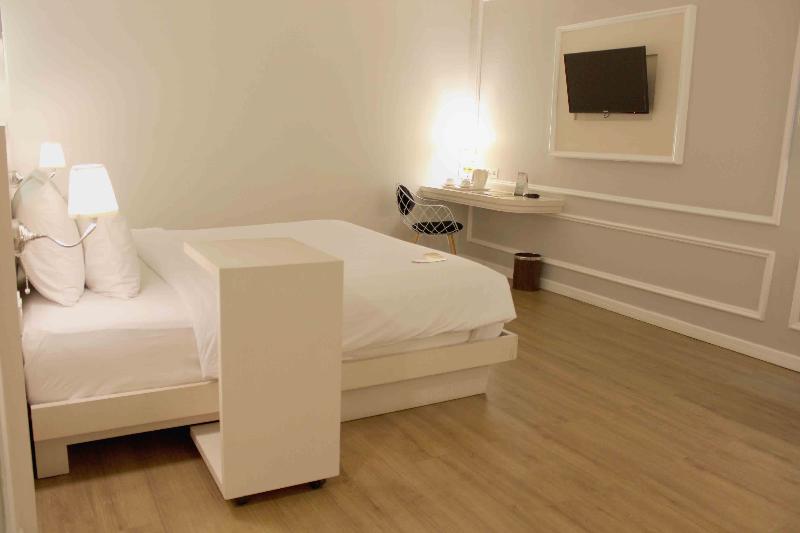 Номер Deluxe, Maxone Signature Glodok Jakarta