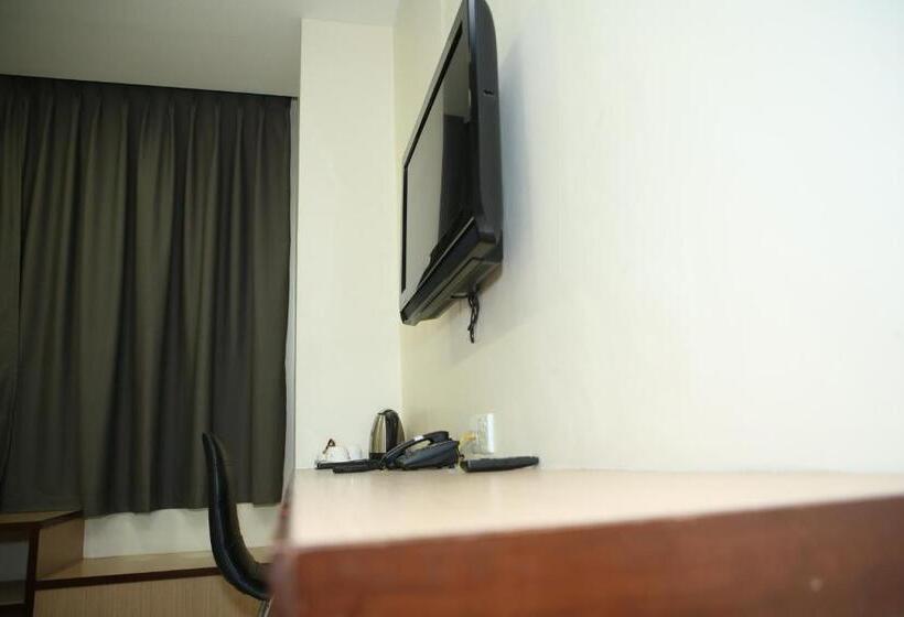Family Suite, My Fame