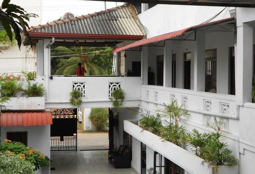Номер Deluxe, Shanith Guesthouse Negombo