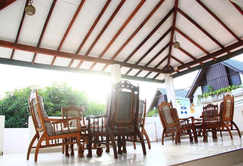 חדר סטנדרט לארבעה, Shanith Guesthouse Negombo