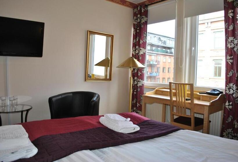 Номер Стандарт Трехместный, Solsta Hotell