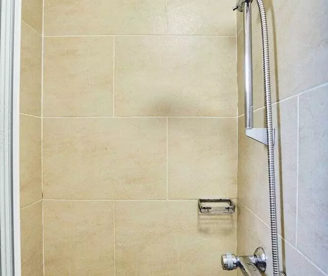 Camera Standard Singola Bagno Condiviso, Tiquetonne