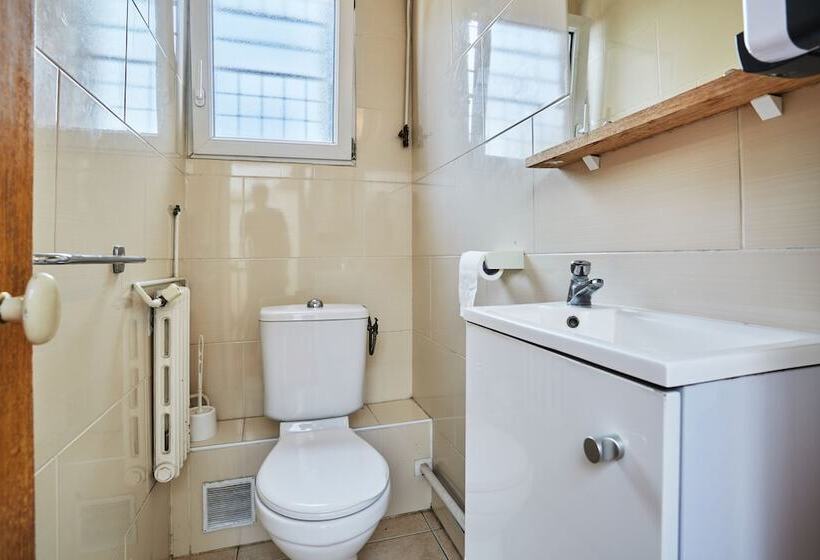 バスルーム共有のシングルスタンダード, Tiquetonne