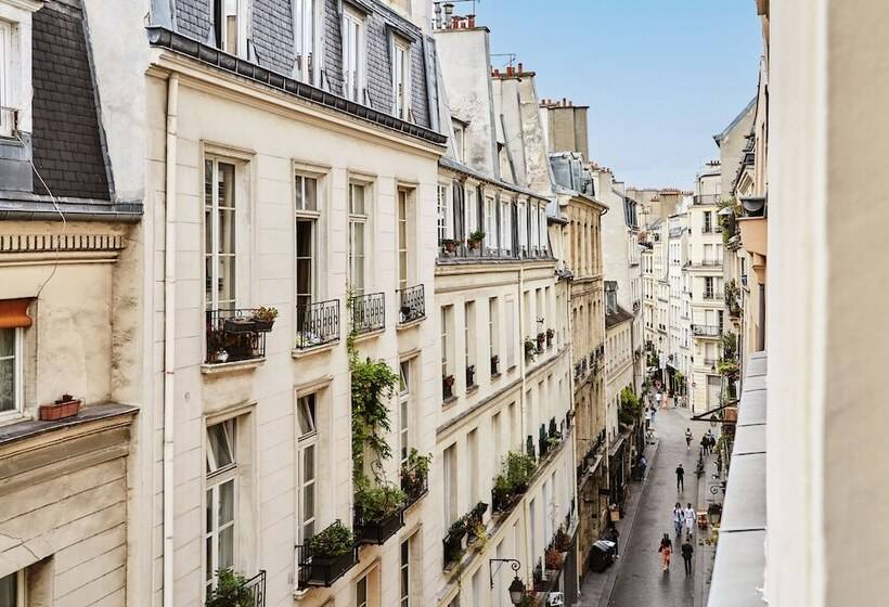 スタンダードトリプルルーム, Tiquetonne