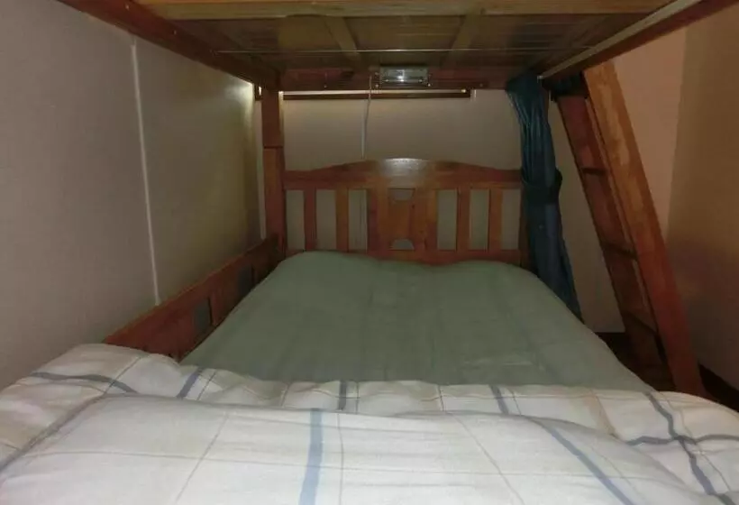 スタンダードルーム、2段ベッド共用バスルーム, Mt Fuji Hostel Michaels