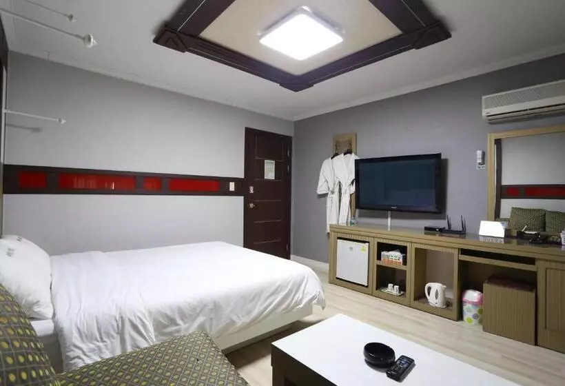 اتاق استاندارد, Paradaise Motel