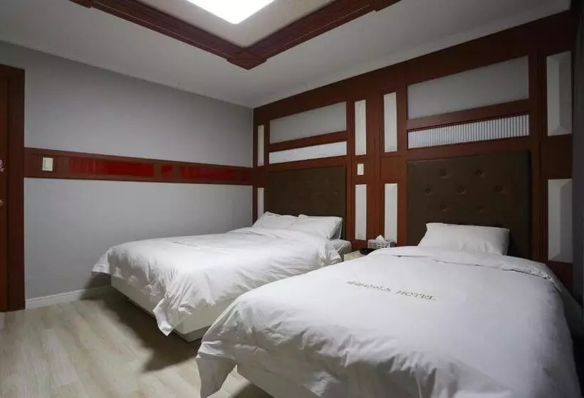 اتاق سوپریور, Paradaise Motel
