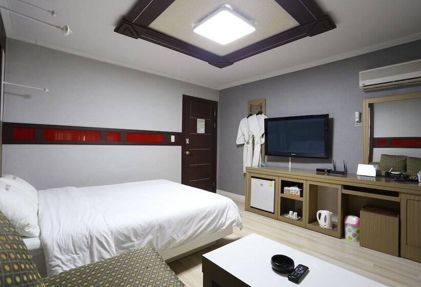 Quarto Estandar, Paradaise Motel