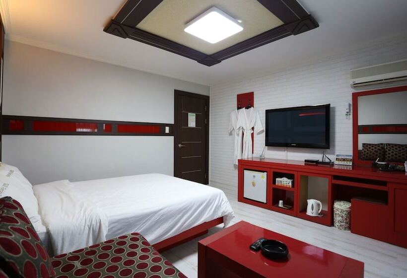 Quarto Estandar, Paradaise Motel