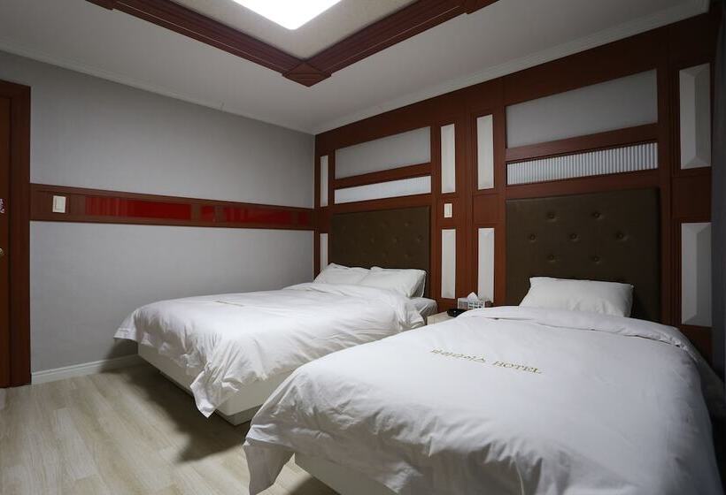 Quarto Estandar, Paradaise Motel