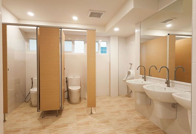 מיטה בחדר משותף, Happy Hostel