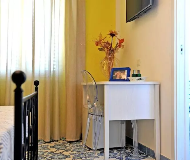 اتاق لوکس, Il Leone Di Mare