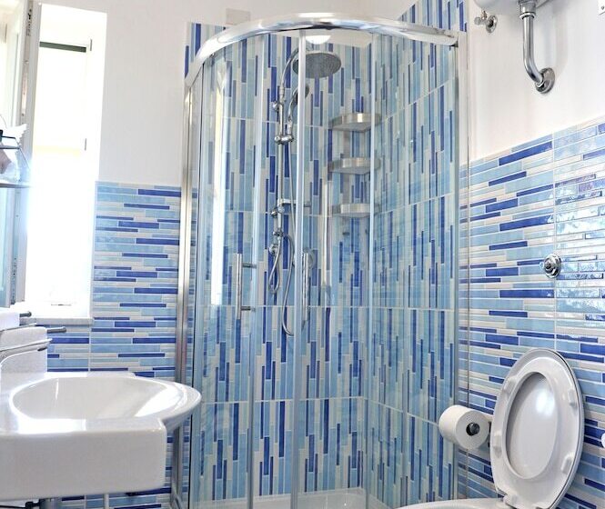 اتاق استاندارد چهار تخته, Il Leone Di Mare