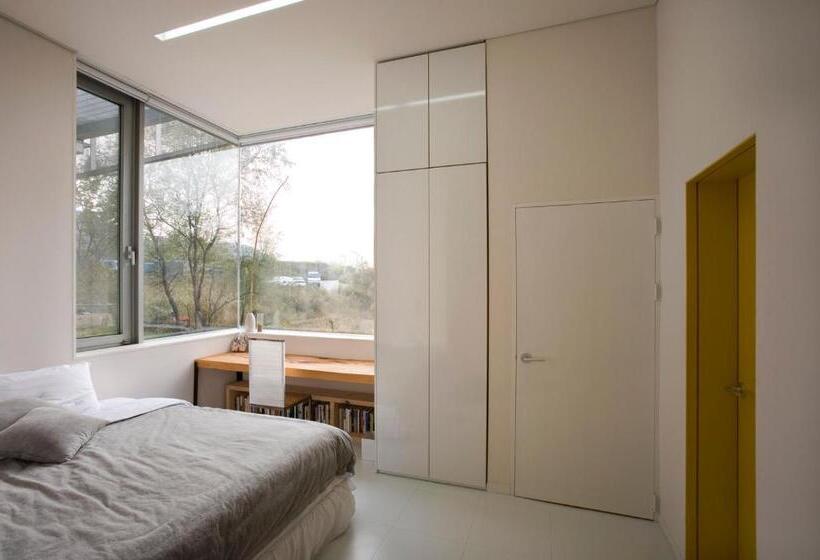 Quarto Estandar, Motif No.1 Guest House