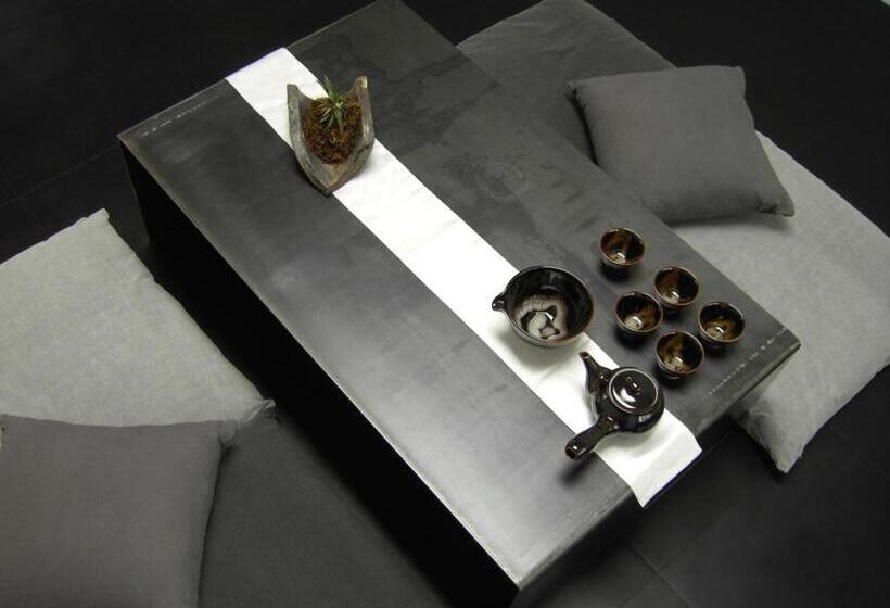 Quarto Estandar, Motif No.1 Guest House