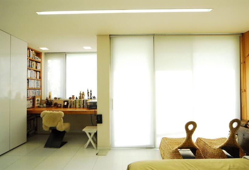 Quarto Estandar, Motif No.1 Guest House