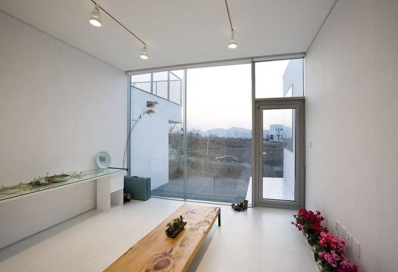 Suíte, Motif No.1 Guest House