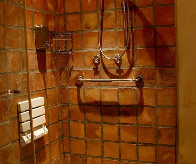 בית, 3 חדרי שינה, Opikopi Guest House