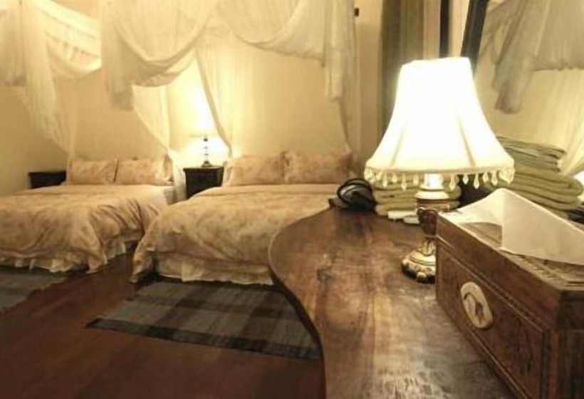 اتاق استاندارد, Ya Ya House