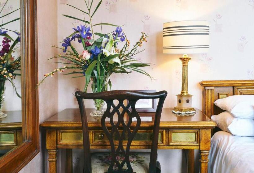 غرفة قياسية, Aragon House