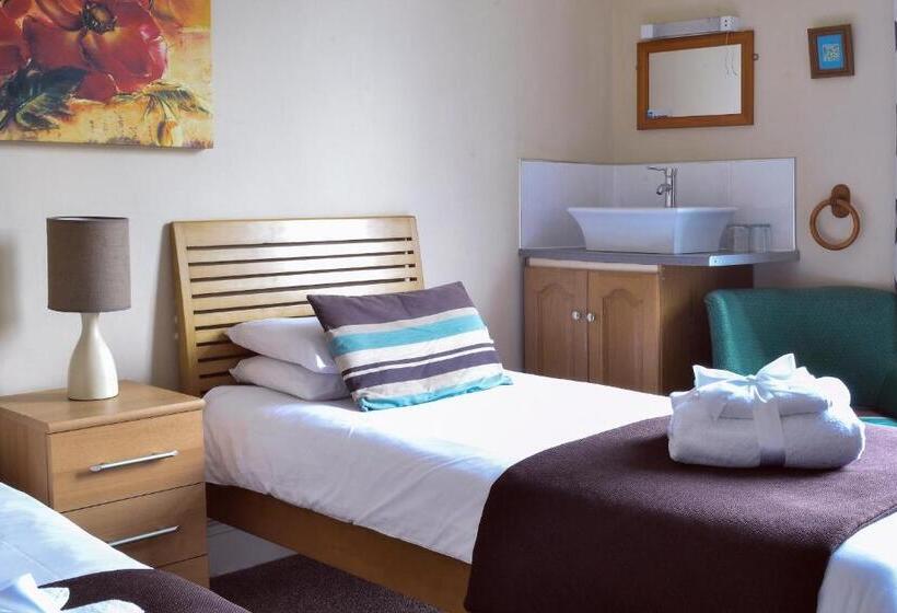 غرفة قياسية حمام مشترك, Aragon House