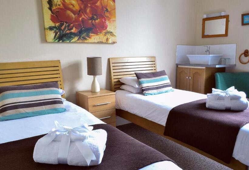 غرفة قياسية حمام مشترك, Aragon House