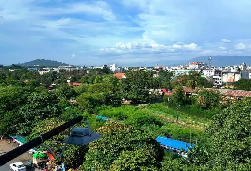 سوییت خانوادگی, 79 Living