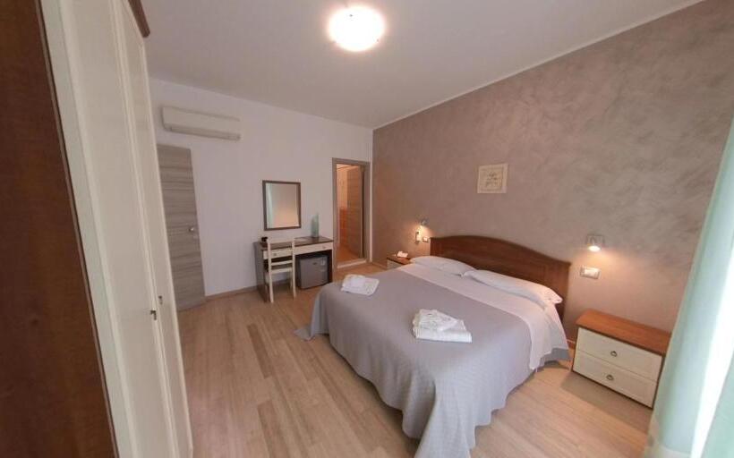 Quarto Estandar, Albergo Perseo