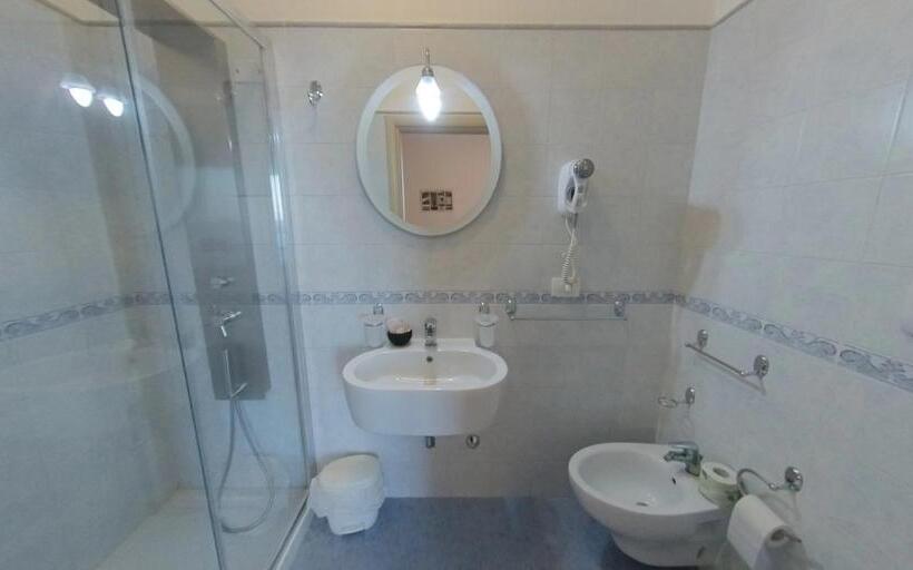 סוויטה, Albergo Perseo