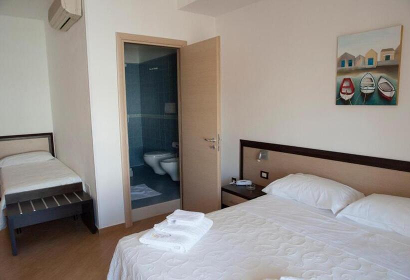Трехместный Номер Superior, Albergo Perseo