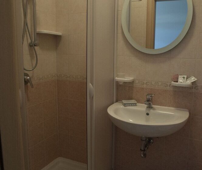 Quarto Estandar, Albergo Perseo