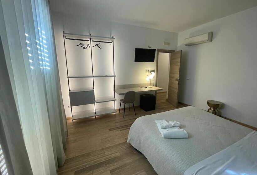 Quarto Estandar, Albergo Perseo